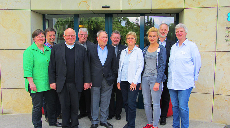 Weihbischof Berenbrinker besucht Mutter-Kind-Klinik St. Ursula