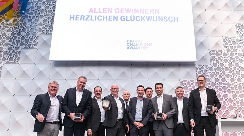 Die Gewinner des regionalen Vorentscheids für den Digital Champions Award 2019 aus Bochum bei der Preisverleihung.
