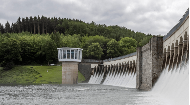 Überlauf der Listertalsperre