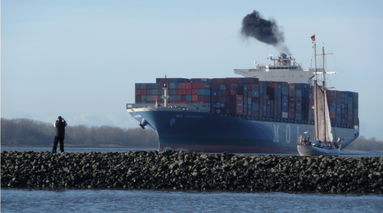 Containerschiff