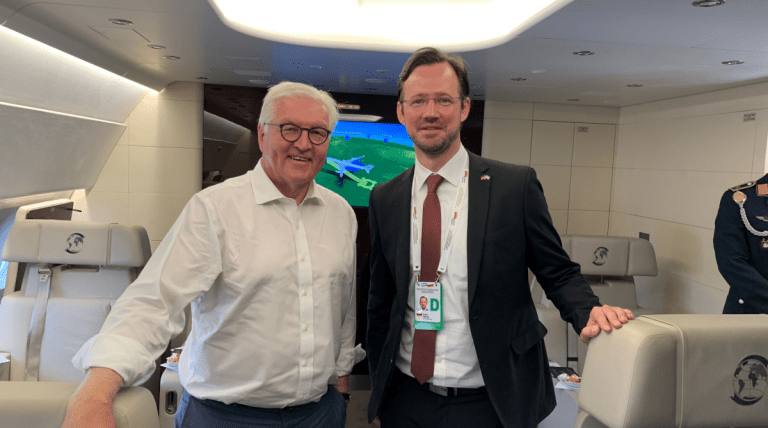 Bundespräsident Frank-Walter Steinmeier mit Dirk Wiese