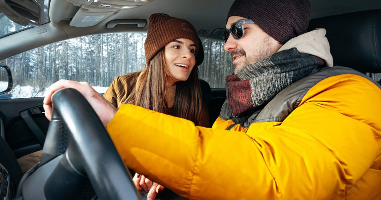 Winterkleidung im Auto